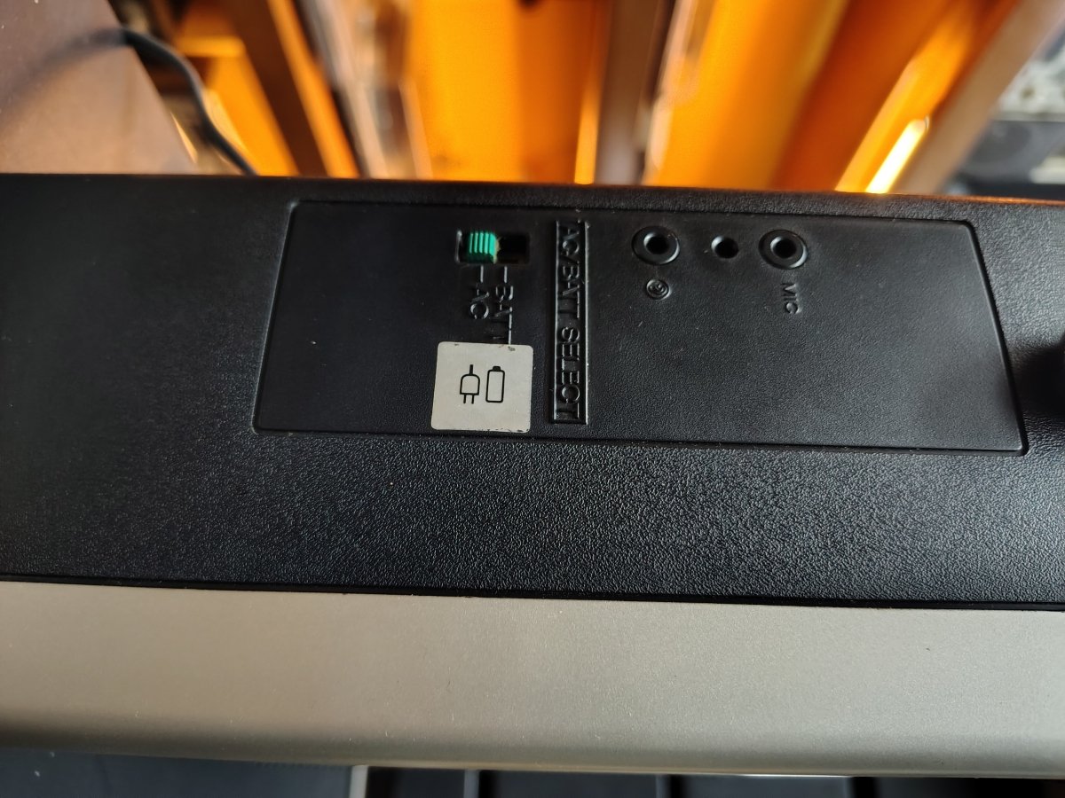 sony-cfm33s